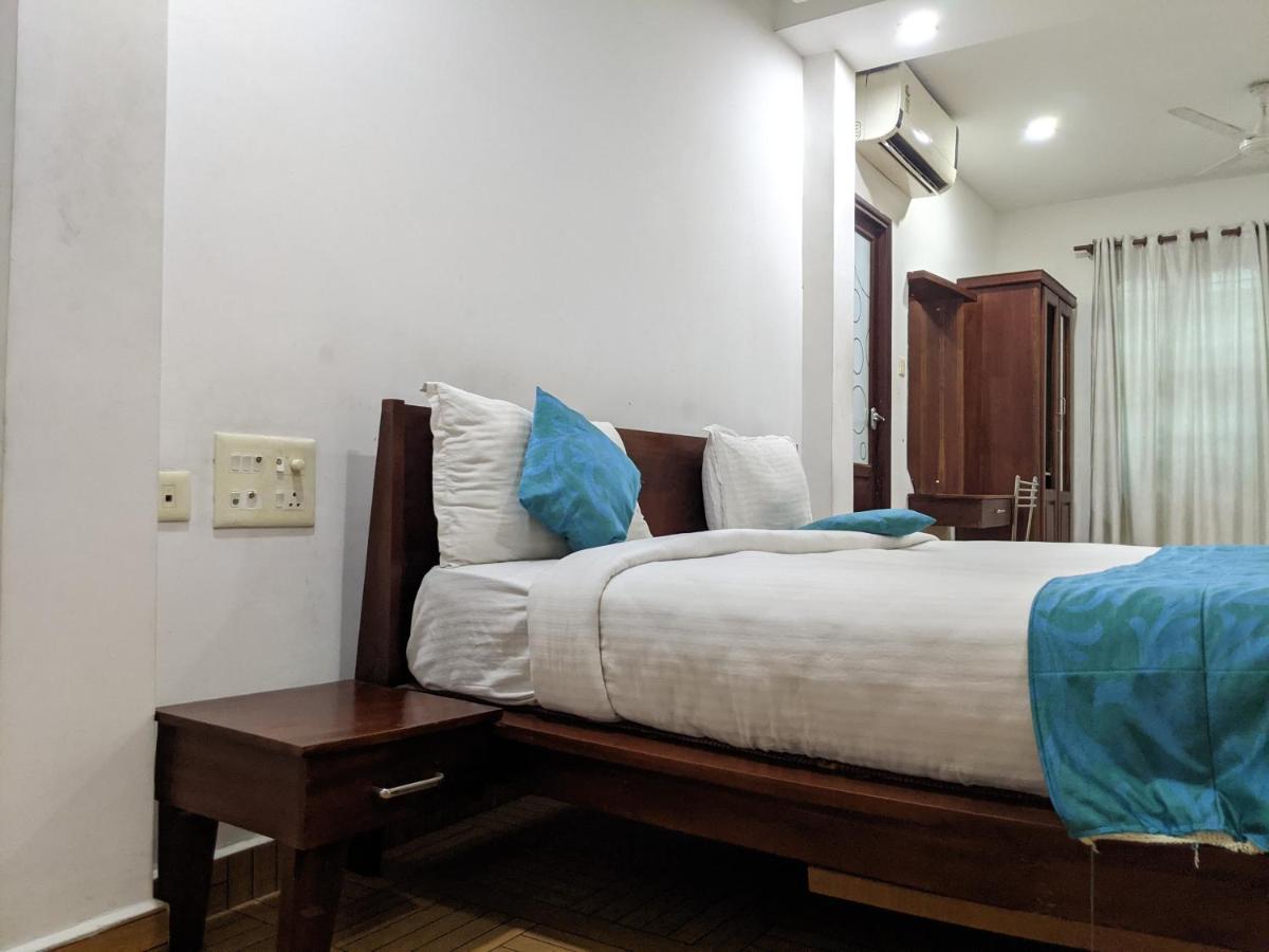 Malabar Plaza Inn Kochi Екстер'єр фото