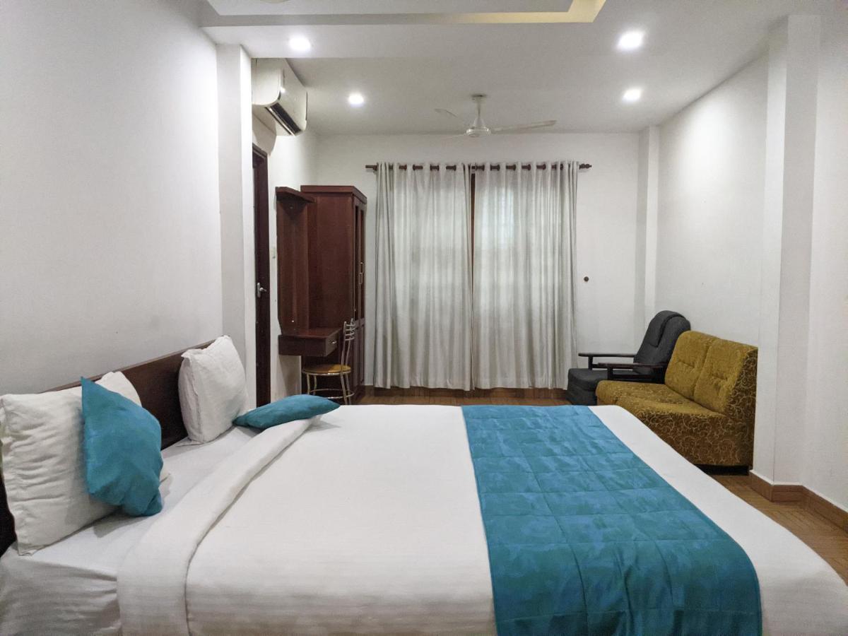 Malabar Plaza Inn Kochi Екстер'єр фото